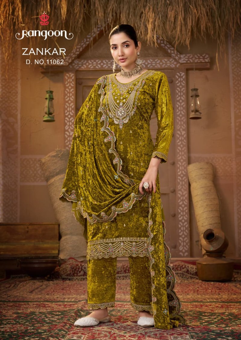Zankar By Rangoon Makhmal Velvet Kurti With Bottom Dupatta 
